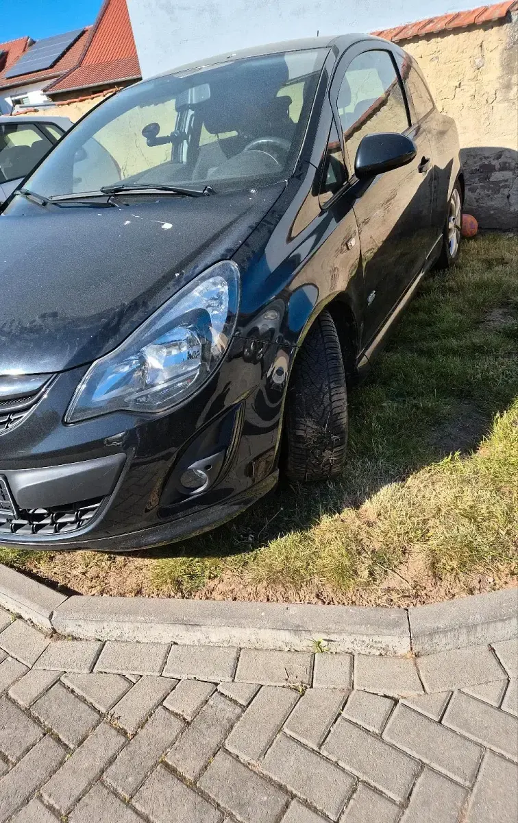 Second-hand Opel Corsa 120 CP (88 kW) 2014 Negru Hatchback