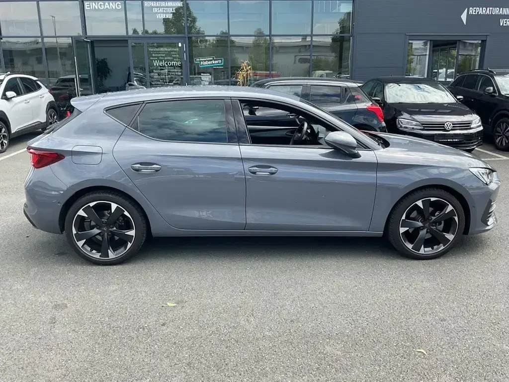 Gebraucht Cupra Leon 150 PS (110 kW) 2023 Grau Limousine