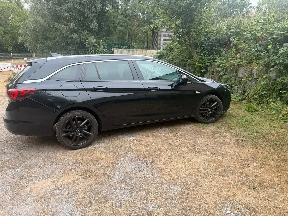 Gebraucht Opel Astra 136 PS (100 kW) 2017 Schwarz Kombi