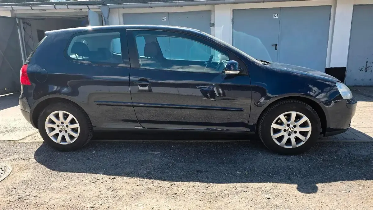 Gebraucht VW Golf IV 105 PS (77 kW) 2005 Blau Limousine