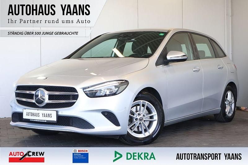 Silber Gebraucht 2019 Mercedes B200 Style Van / Kleinbus | 17.489 € (Superpreis) - Bild 1/4