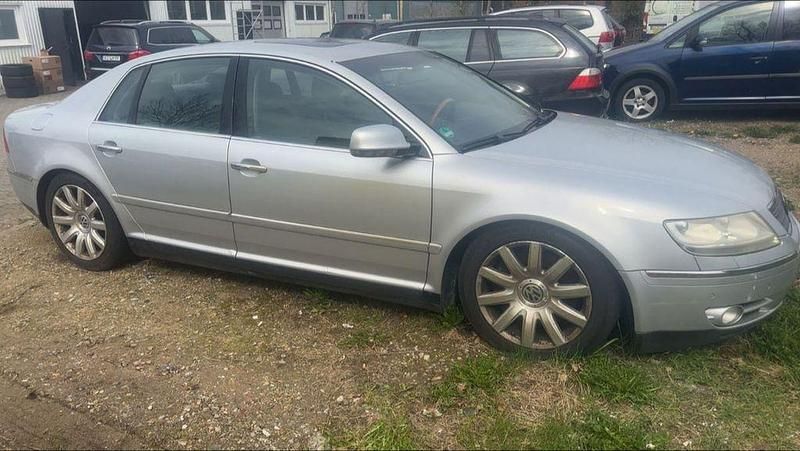 Second-hand VW Phaeton 224 CP (164 kW) 2006 Argintiu Berlinǎ
