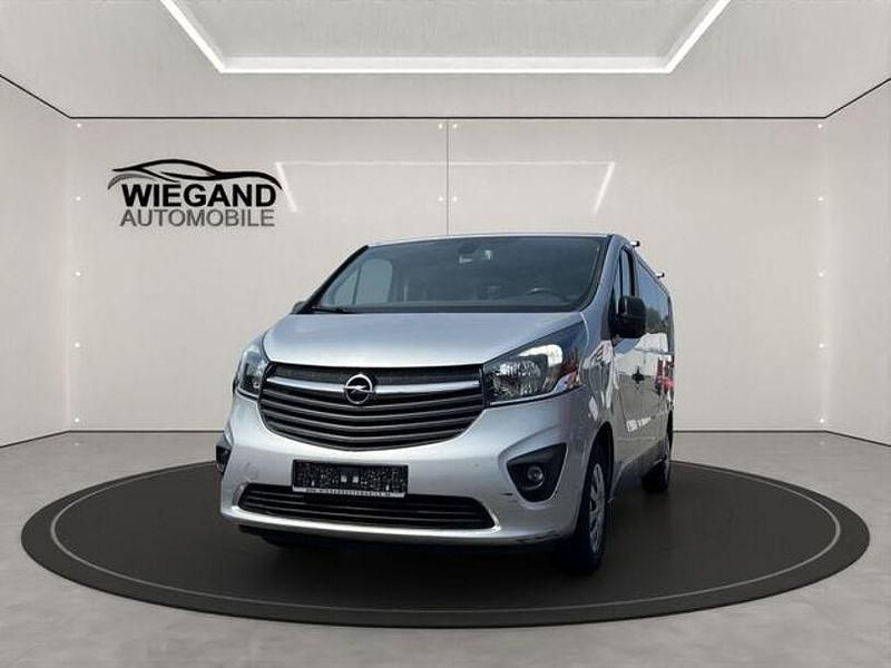 Silber Gebraucht 2018 Opel Vivaro Van | 12.990 € - Bild 1/4