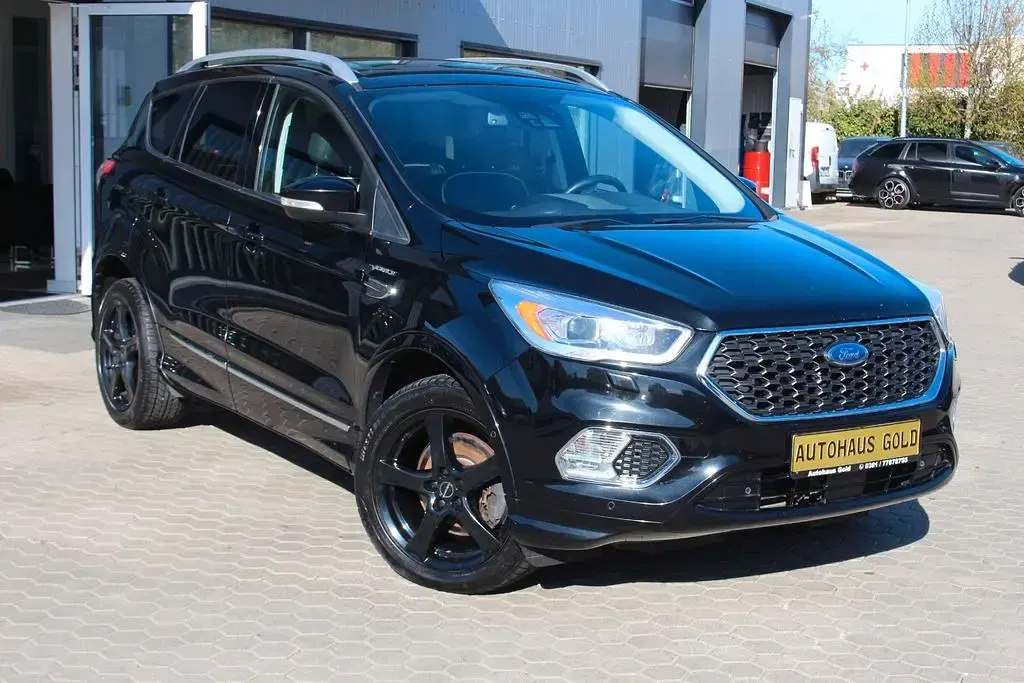 Używany Ford Kuga Vignale 179 KM (131 kW) 2016 Czarny SUV
