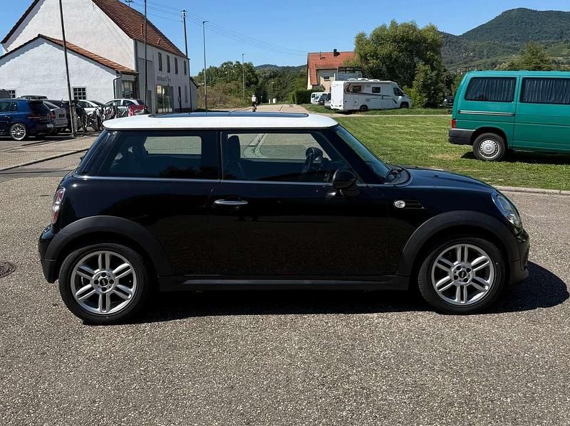 Second-hand Mini Cooper 122 CP (89 kW) 2011 Negru Hatchback