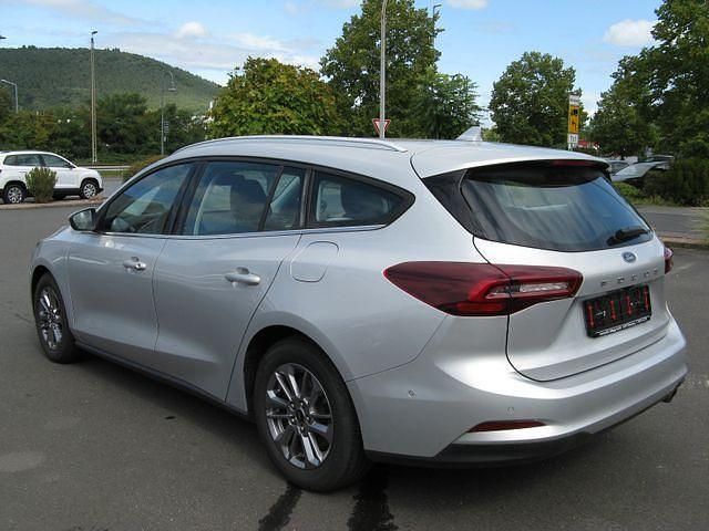 Używany Ford Focus Titanium 120 KM (88 kW) 2022 Srebrny Kombi