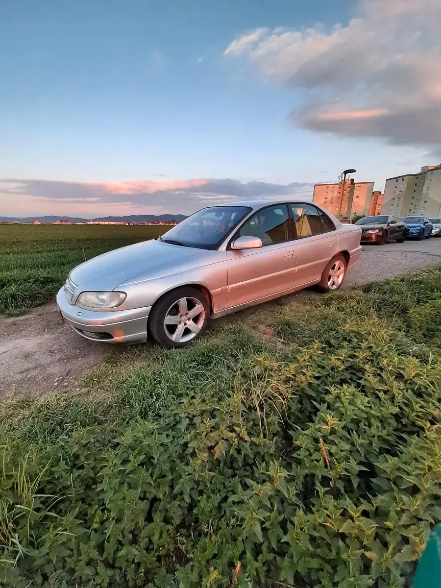 Gebraucht Opel Omega 144 PS (105 kW) 2001 Silber Limousine