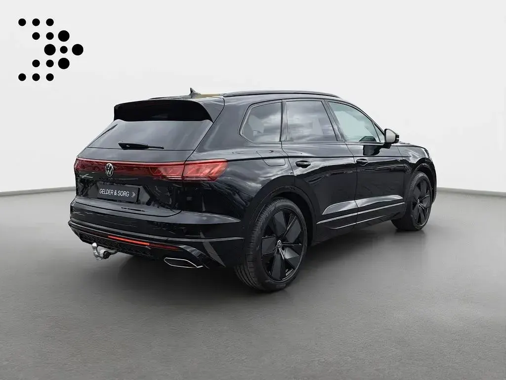 Neu VW Touareg R-line 286 PS (210 kW) 2026 Grenadillschwarz metallic SUV