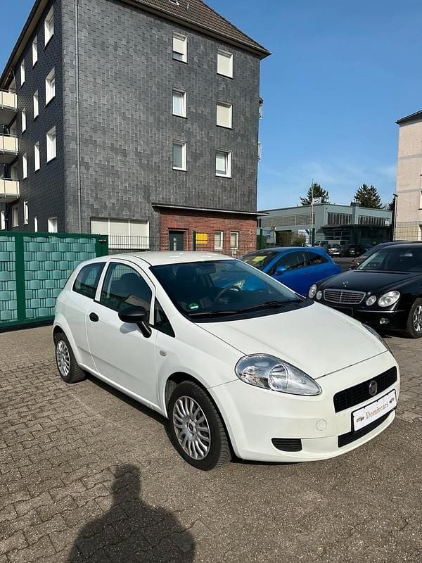 Gebraucht Fiat Punto 69 PS (50 kW) 2012 Weiß Kleinwagen