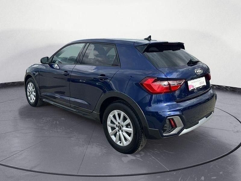 Gebraucht Audi A1 Basis 116 PS (85 kW) 2025 Navarrablau metallic SUV