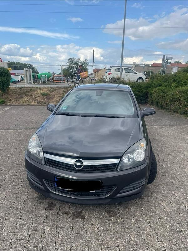 Grau Gebraucht 2009 Opel Astra GTC Coupé | 2.700 € (Superpreis) - Bild 1/4