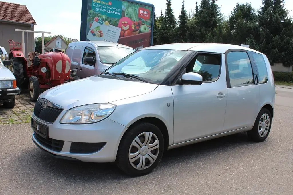 Gebraucht Skoda Roomster Ambition 105 PS (77 kW) 2015 Silber Van / Kleinbus