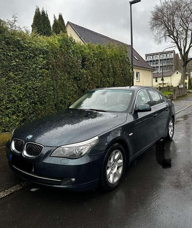 Grün Gebraucht 2008 BMW 523 Limousine | 6.000 € (Fairer Preis) - Bild 1/4