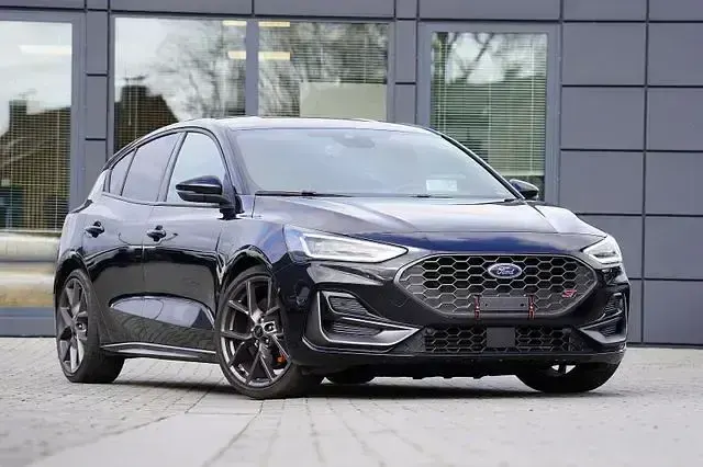 Usata Ford Focus ST 280 CV (205 kW) 2024 Nero Berlina