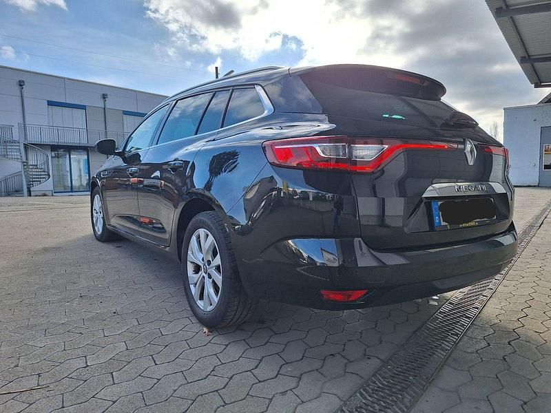 Gebraucht Renault Mégane GrandTour LIMITED Deluxe 140 PS (102 kW) 2019 Schwarz Kombi