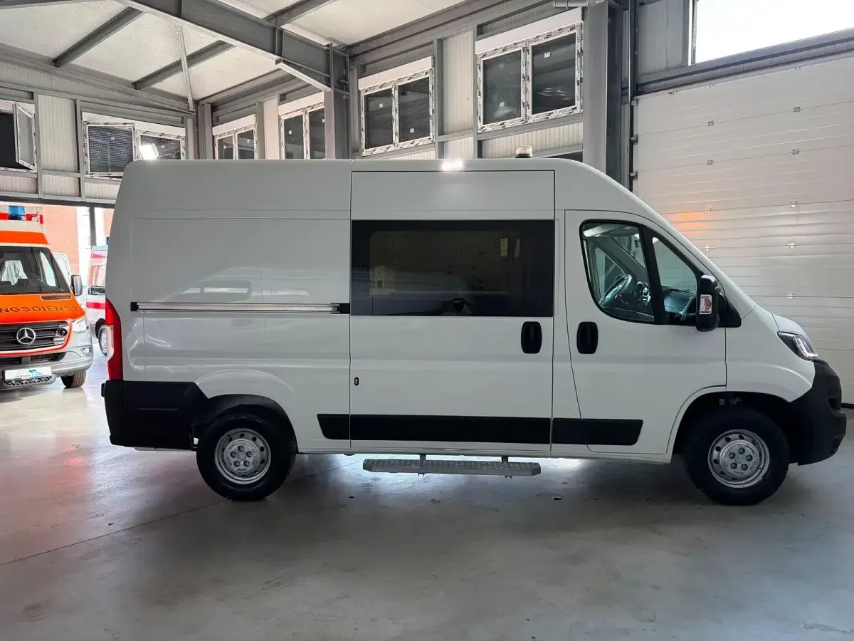 Gebraucht Peugeot Boxer 140 PS (102 kW) 2021 Blanc banquise Van