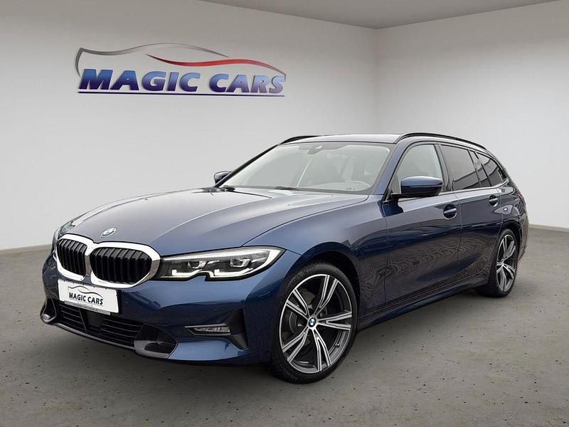 Mediterranblau (metallic) Gebraucht 2020 BMW 320 Sport Line Kombi | 25.900 € (Etwas zu teuer) - Bild 1/4