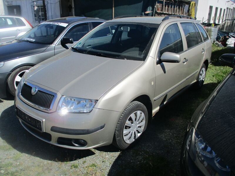 Gelb Gebraucht 2006 Skoda Fabia Ambiente Kombi | 599 € (Guter Preis) - Bild 1/4