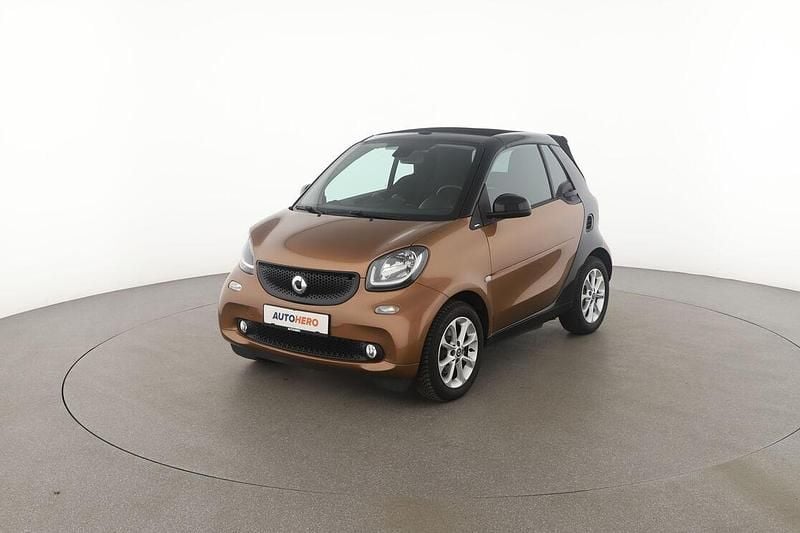 Braun Gebraucht 2016 Smart ForTwo Cabrio Basis Cabrio | 12.690 € (Fairer Preis) - Bild 1/3