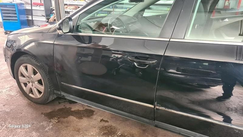 Gebraucht VW Passat 140 PS (102 kW) 2007 Schwarz Kombi