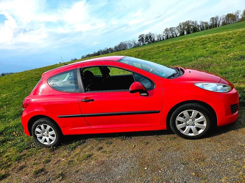 Gebraucht Peugeot 207 2009 Rot Limousine