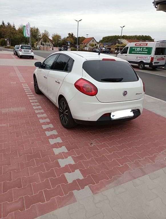 Weiß Gebraucht 2014 Fiat Bravo Kleinwagen | 3.200 € (Fairer Preis) - Bild 1/4
