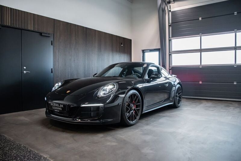 Schwarz Gebraucht 2019 Porsche 911 Carrera 4 GTS Chrono | 123.800 € (Guter Preis) - Bild 1/4