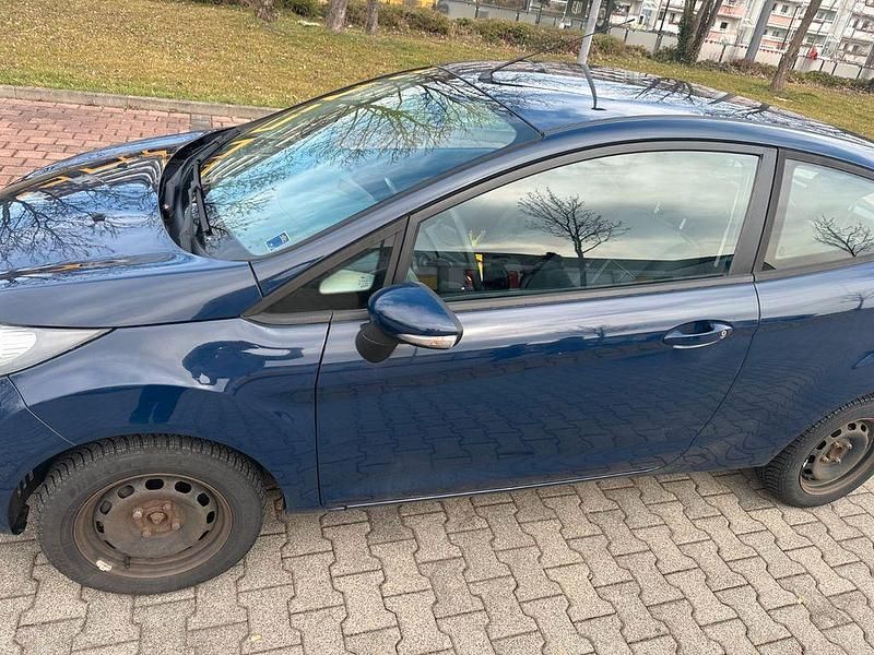 Gebraucht Ford Fiesta Trend 60 PS (44 kW) 2009 Blau Kleinwagen