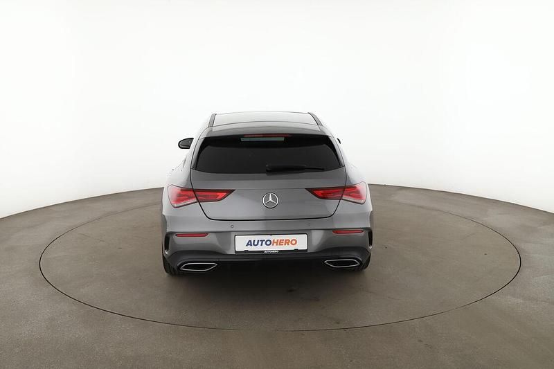 Gebraucht Mercedes CLA250 Shooting Brake AMG line 224 PS (164 kW) 2023 Grau Kombi