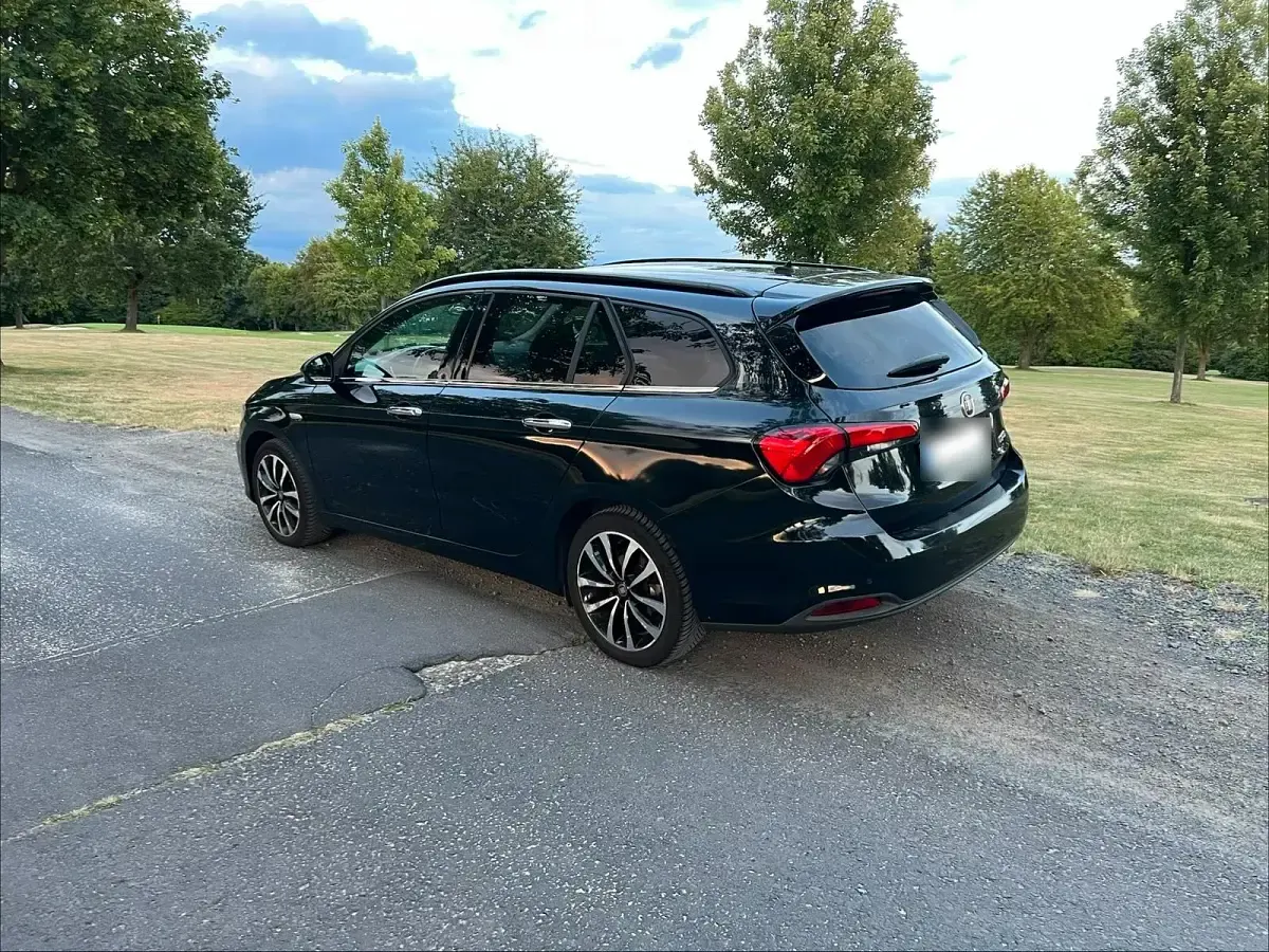 Gebraucht Fiat Tipo 120 PS (88 kW) 2017 Schwarz Kombi