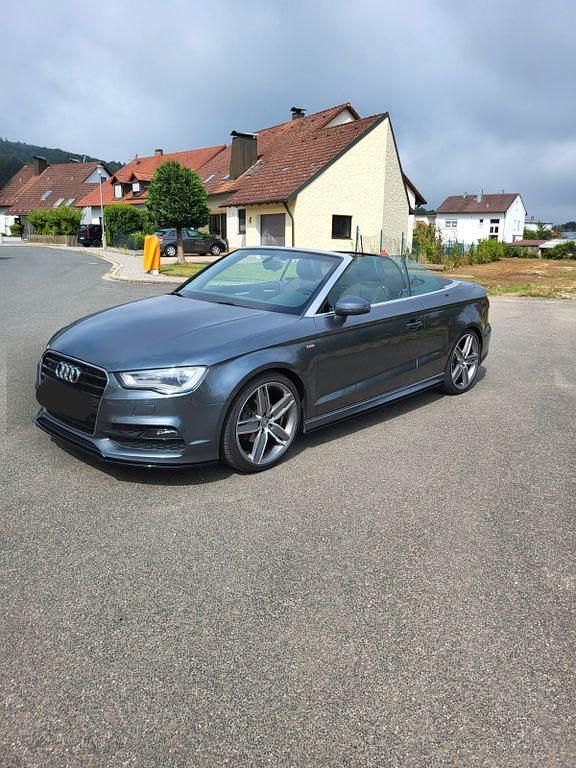 Grau Gebraucht 2015 Audi A3 Cabriolet Design Cabrio | 17.900 € (Fairer Preis) - Bild 1/4