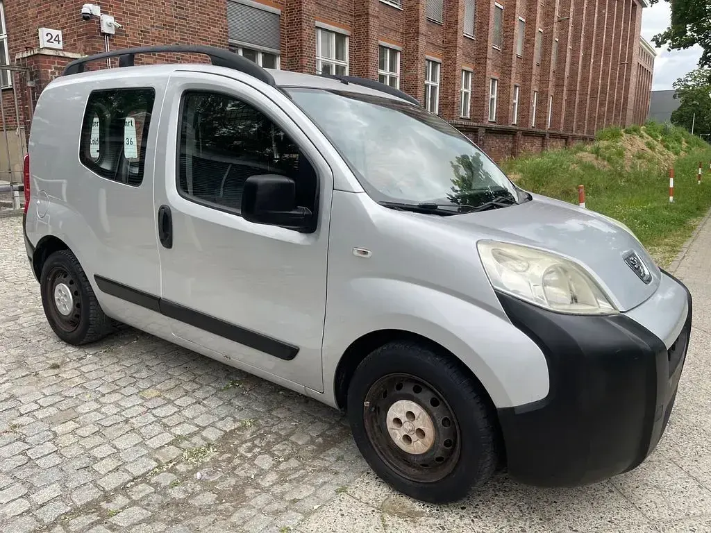 Gebraucht Peugeot Bipper Basis 68 PS (50 kW) 2009 Lackierung grau garbato/metall Van / Kleinbus