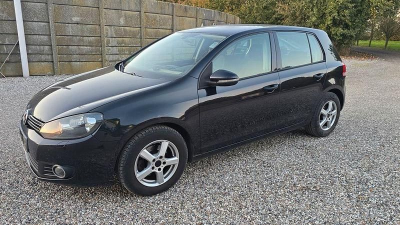 Schwarz Gebraucht 2009 VW Golf VI Comfortline Limousine | 3.700 € (Teuer) - Bild 1/4