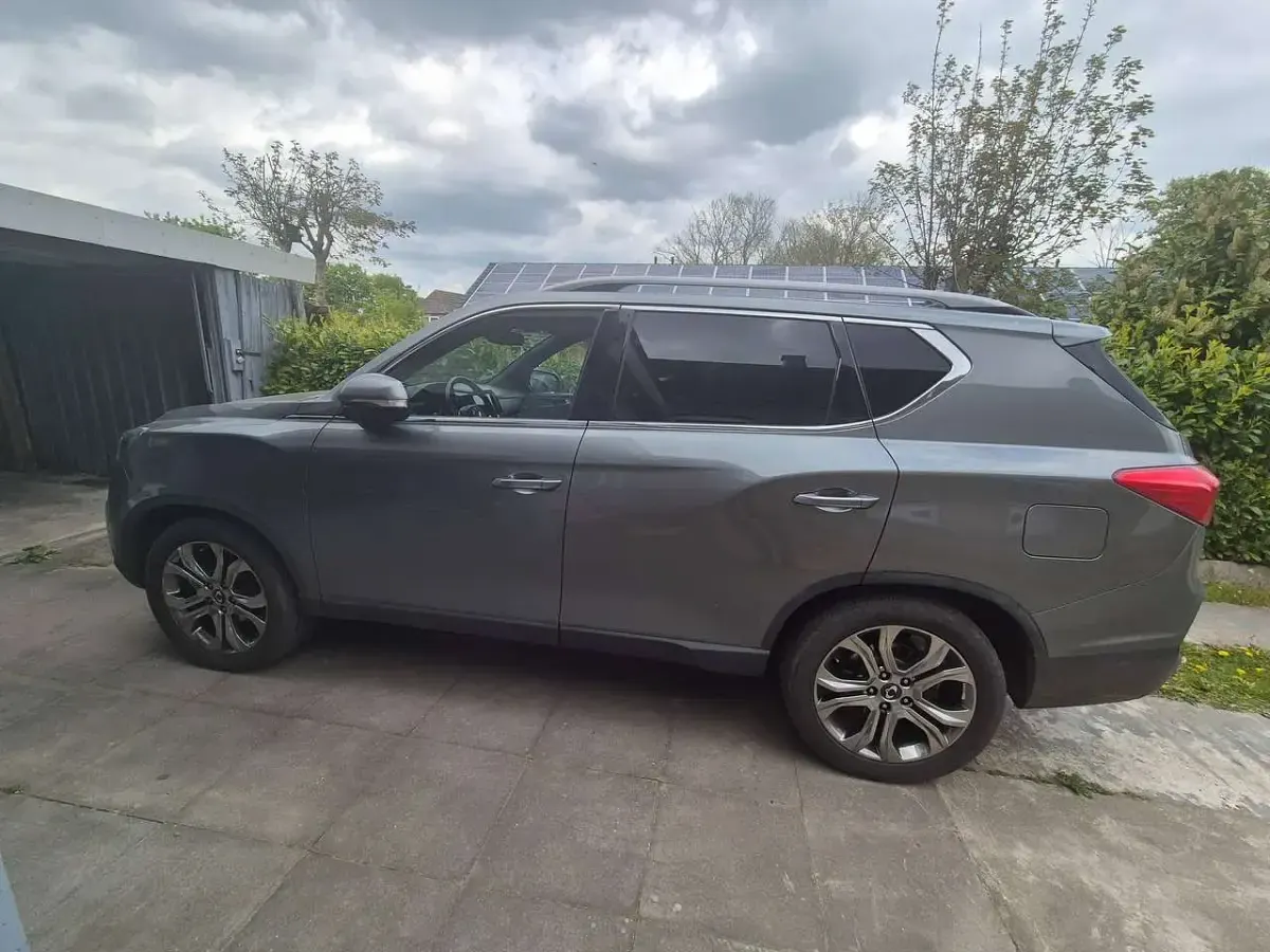 Gebraucht SsangYong Rexton Sapphire 181 PS (133 kW) 2019 Grau SUV