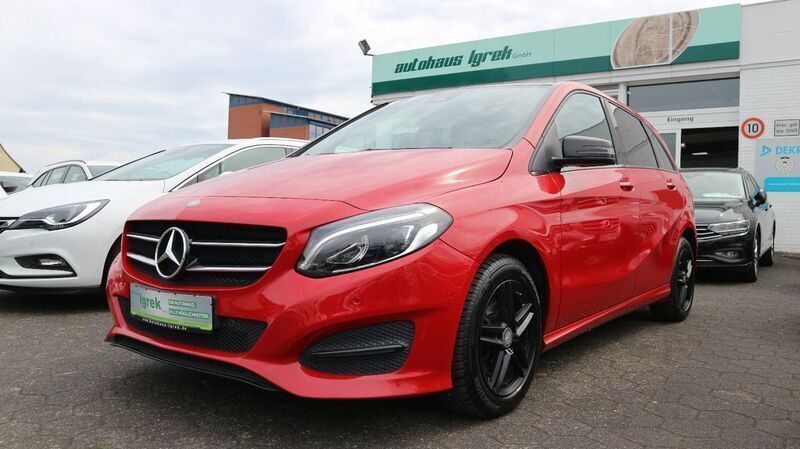 Rot Gebraucht 2016 Mercedes B200 Urban Van / Kleinbus | 17.990 € (Fairer Preis) - Bild 1/4