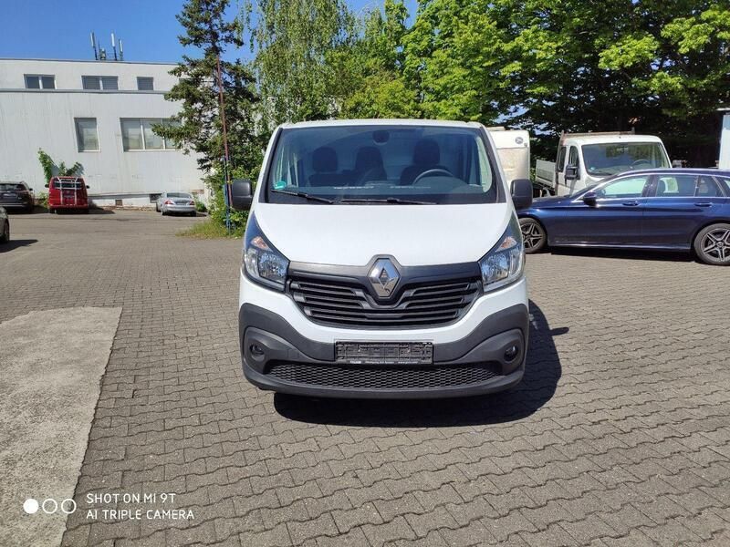 Weiß Gebraucht 2018 Renault Trafic Komfort Van | 12.490 € (Fairer Preis) - Bild 1/4