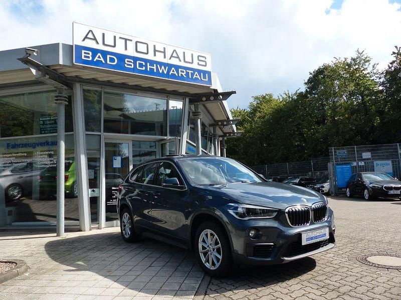 Grau Gebraucht 2017 BMW X1 Advantage SUV | 19.950 € (Fairer Preis) - Bild 1/4