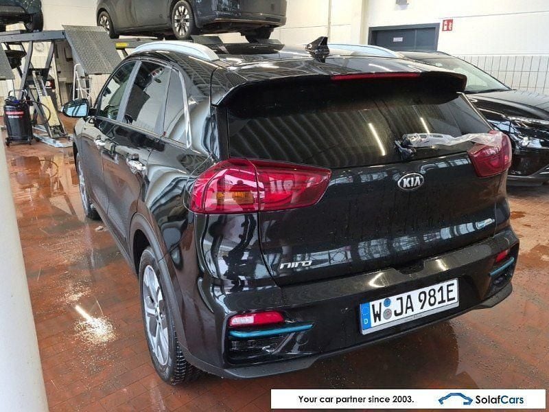 Gebraucht Kia e-Niro 150 kW (204 PS) 2022 Schwarz SUV