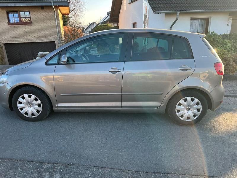 Gebraucht VW Golf Plus Cross Team 105 PS (77 kW) 2010 Grau Van / Kleinbus