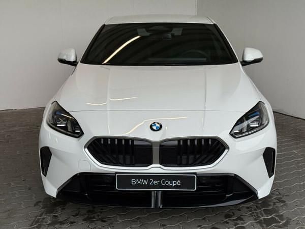 Weiß (alpinweiß uni) Neu 2025 BMW 220 M Sport Coupé | 38.280 € (Superpreis) - Bild 1/4