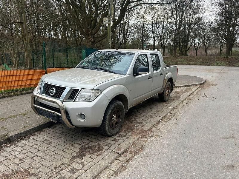 Gebraucht Nissan Navara XE 190 PS (139 kW) 2012 Blau Pickup