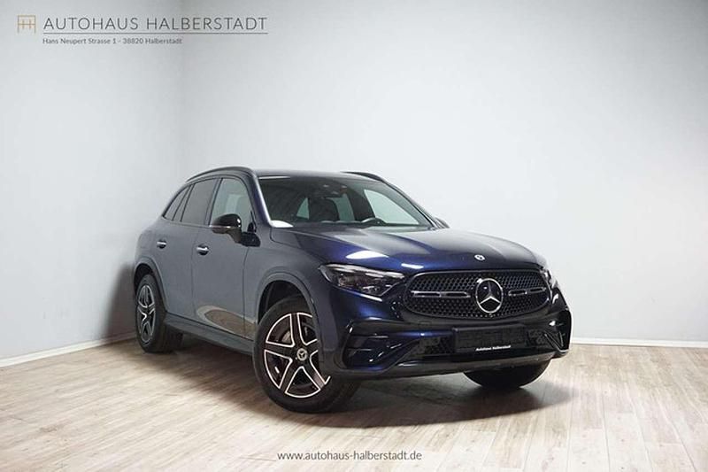 Natikblau metallic (metallic) Gebraucht 2023 Mercedes GLC300e Premium SUV | 56.490 € (Superpreis) - Bild 1/3