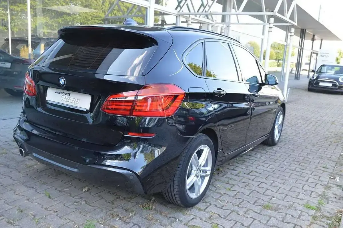 Gebraucht BMW 218 M Sport 140 PS (102 kW) 2019 Schwarz Kombi