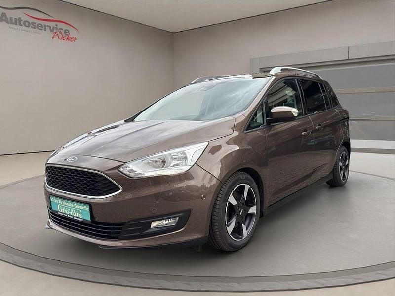 Braun Gebraucht 2017 Ford Grand C-Max Cool & Connect Van / Kleinbus | 8.999 € (Guter Preis) - Bild 1/4