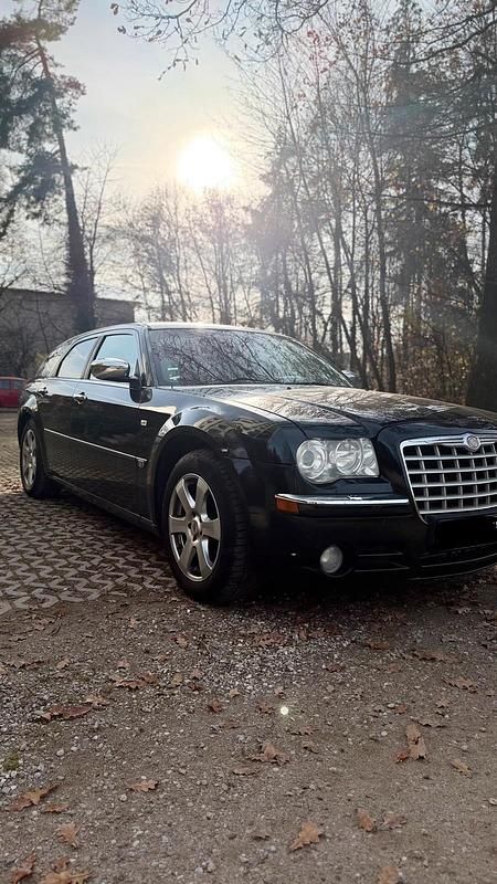 Schwarz Gebraucht 2006 Chrysler 300C Kombi | 2.700 € (Fairer Preis) - Bild 1/4