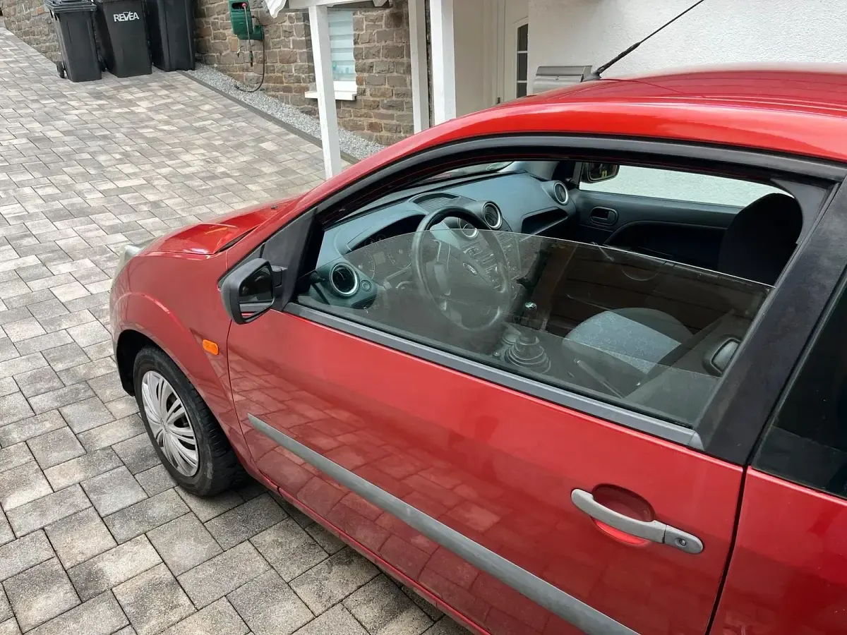 Gebraucht Ford Focus 101 PS (74 kW) 2006 Rot Kleinwagen