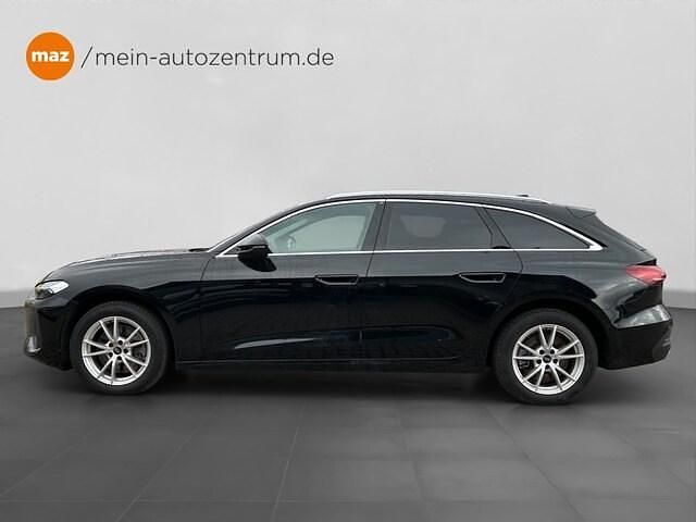 Gebraucht Audi A5 Sport 204 PS (150 kW) 2025 Mythosschwarz metallic Kombi