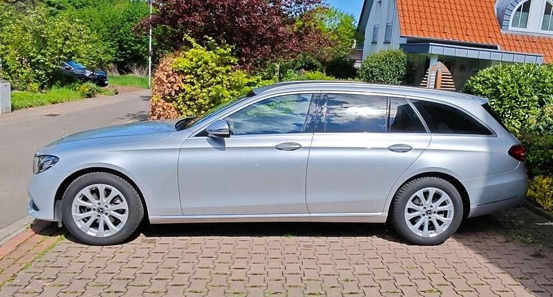 Gebraucht Mercedes E220 Exclusive 194 PS (142 kW) 2017 Silber Kombi