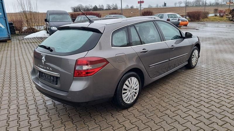Gebraucht Renault Laguna III Expression 110 PS (80 kW) 2010 Grau Kombi