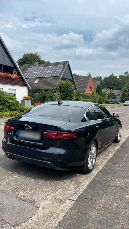 Gebraucht Jaguar XE 180 PS (132 kW) 2020 Schwarz Limousine